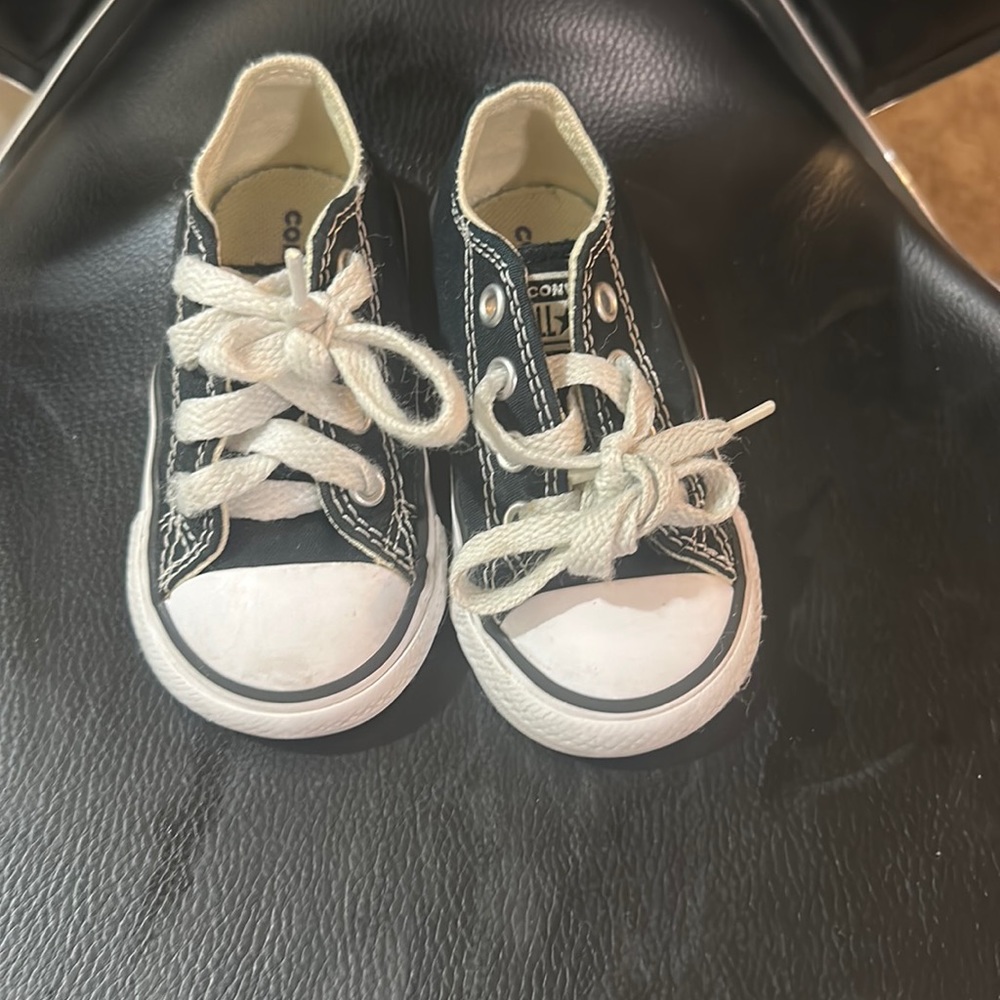 Converse AllStars toddler sneakers size 5